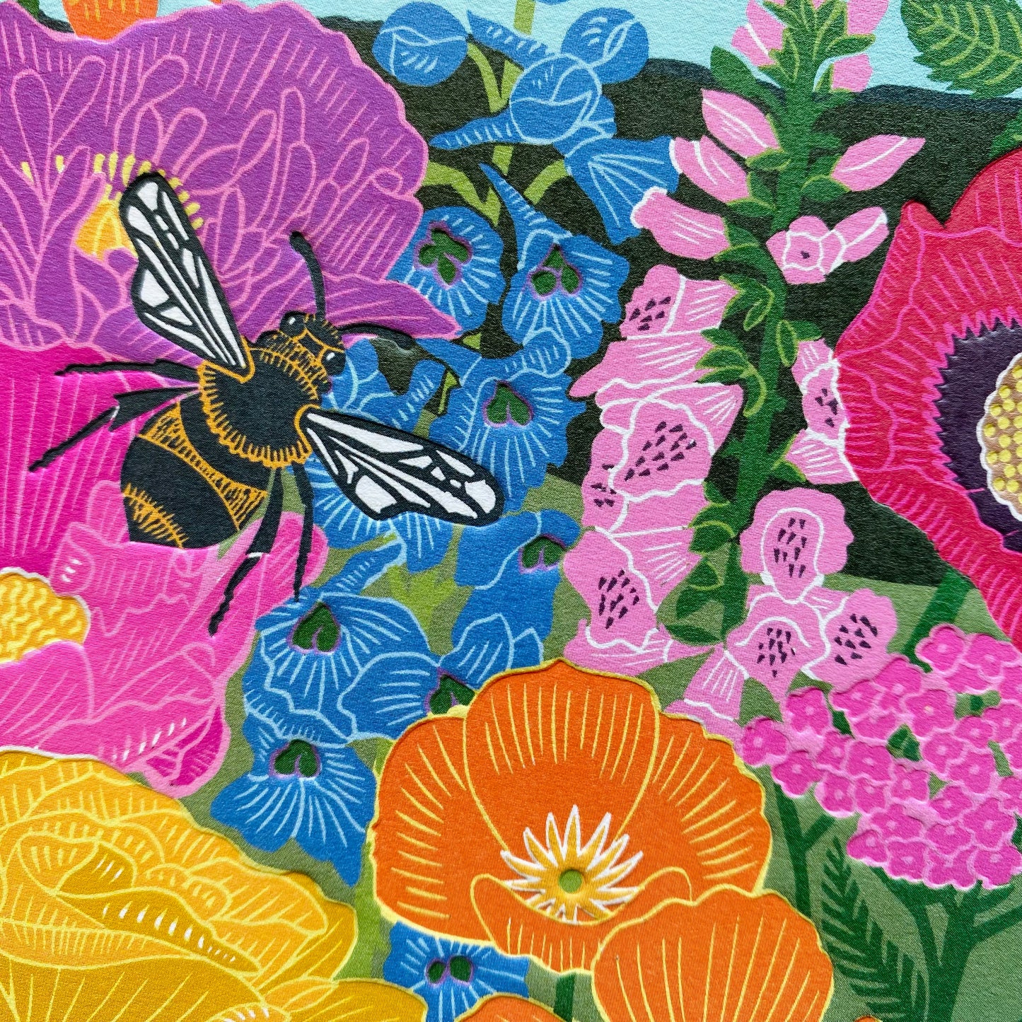 Bee and Flowers Kate Heiss, Nature Trail NT17