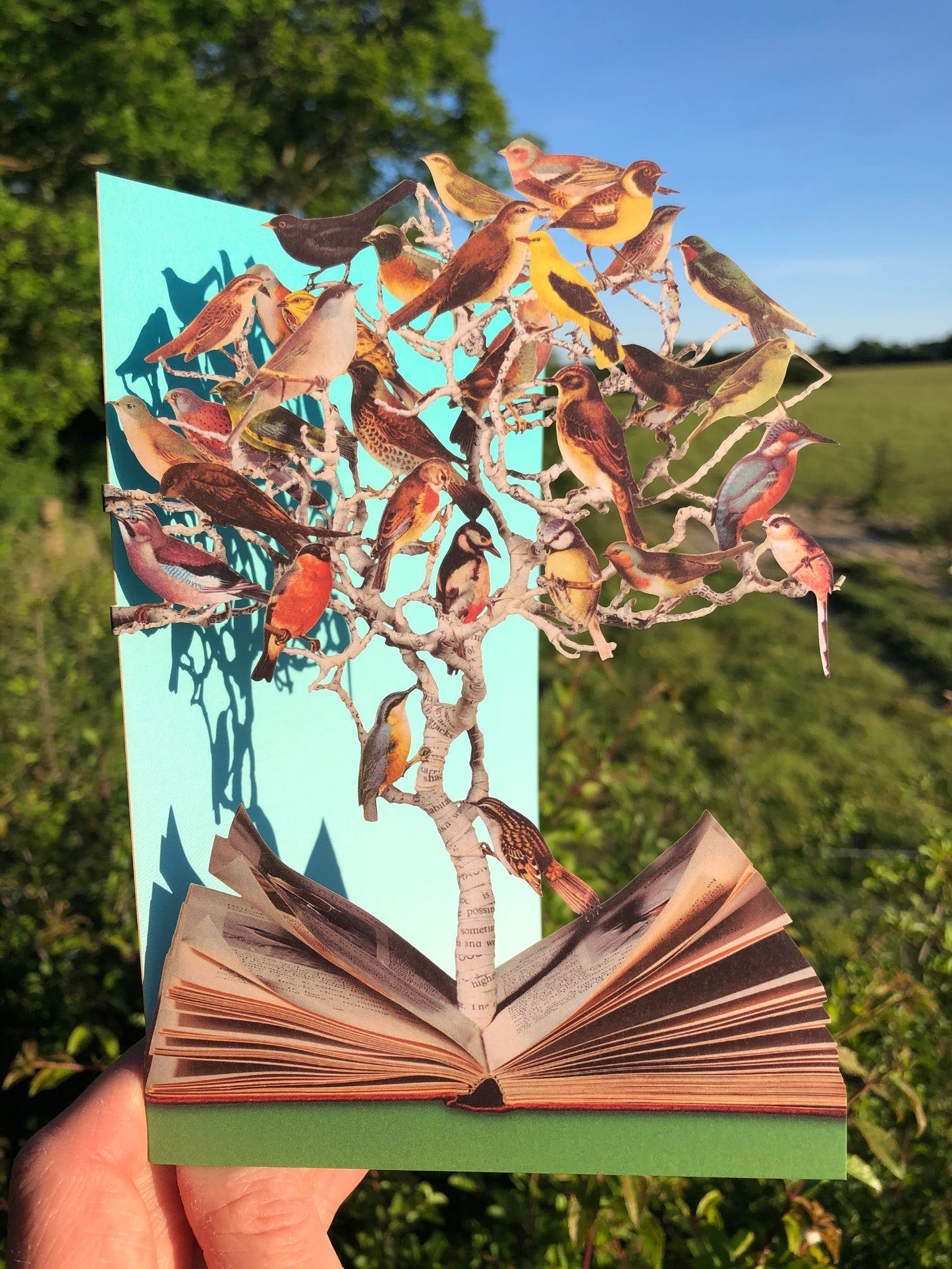 Bird Tree - Scissors Paper Tree Lasercut Card, Su Blackwell GC2092