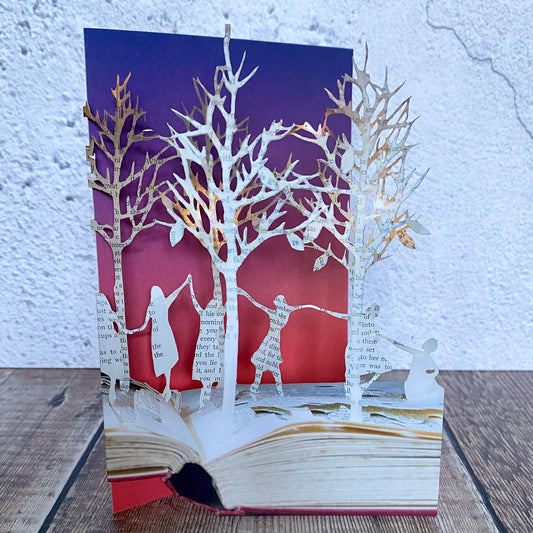 Dancing Princesses - Scissors Paper Tree Lasercut Card,  Su Blackwell GC2452