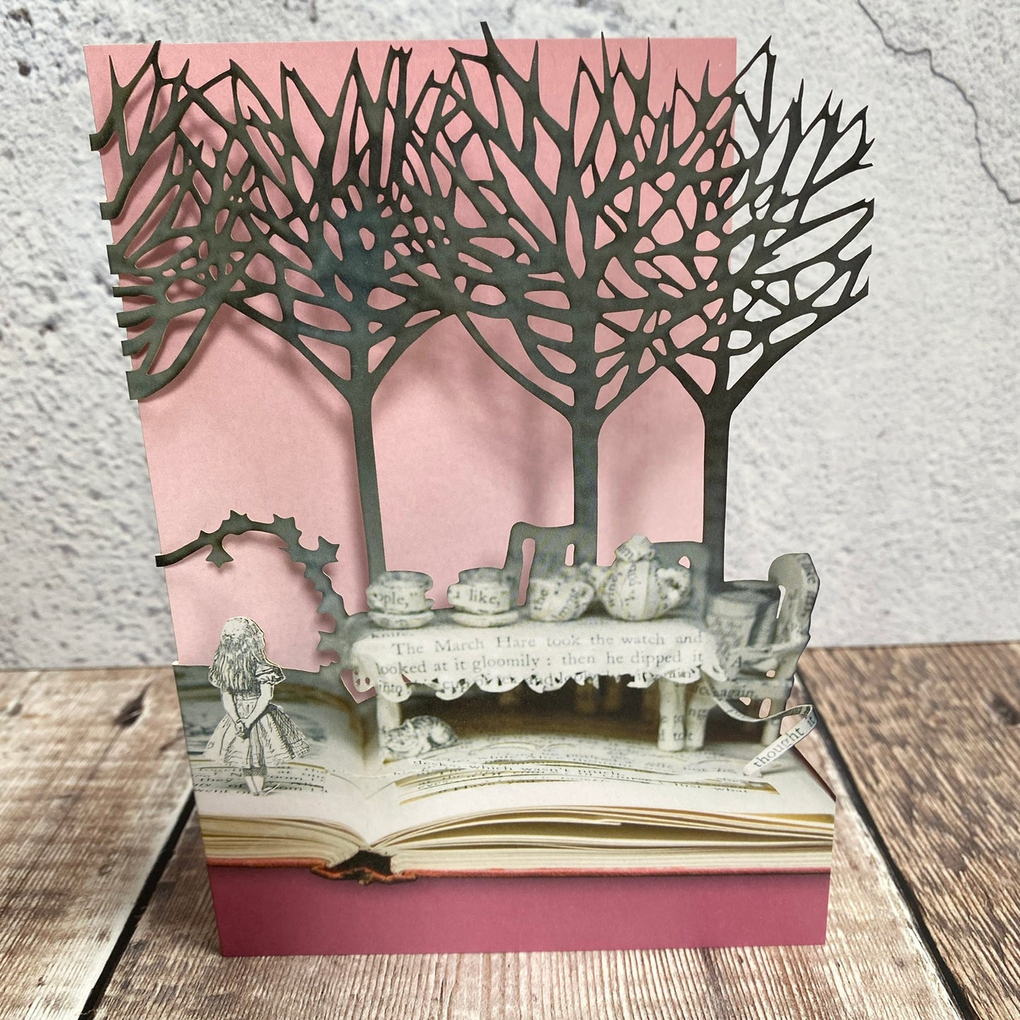 Alice: A Mad Tea Party - Scissors Paper Tree Lasercut Card, Su Blackwell GC2094